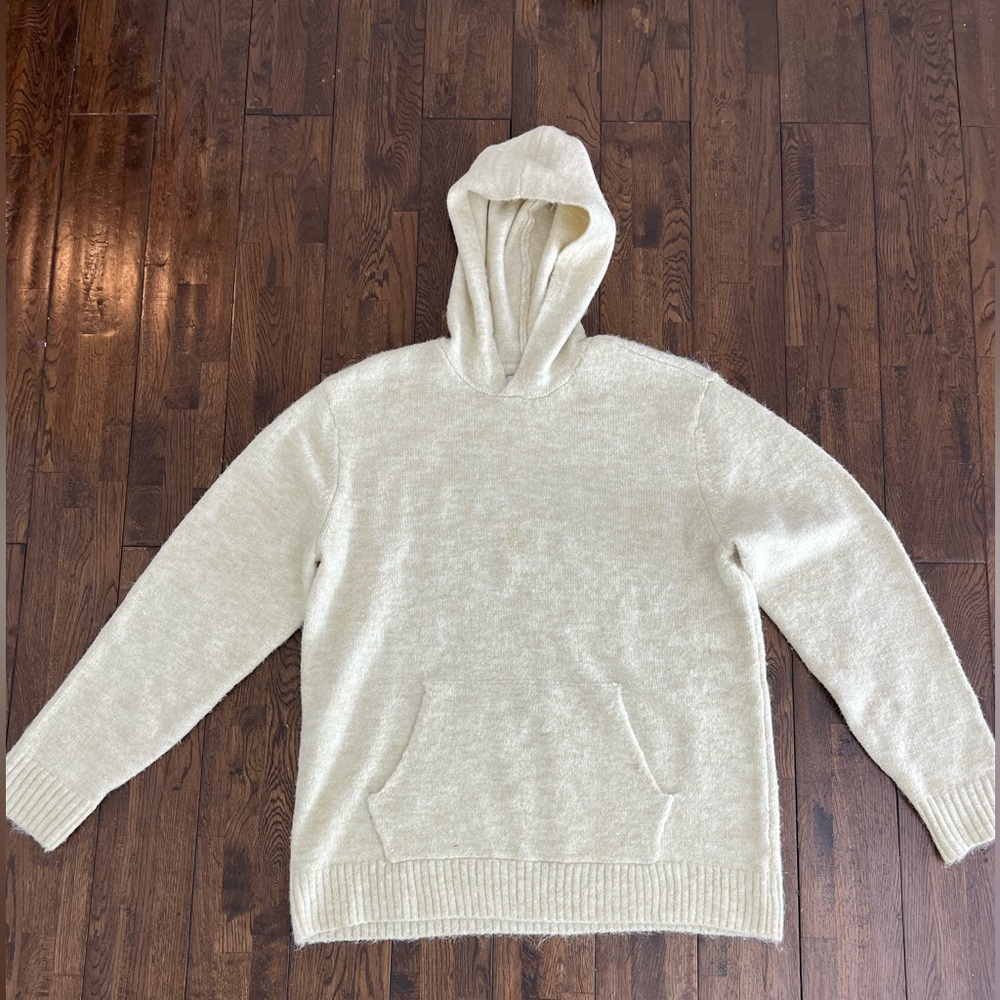 Thin sweater hoodie